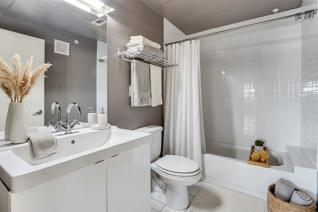 1111 S Akard Street 300, Dallas, TX 75215