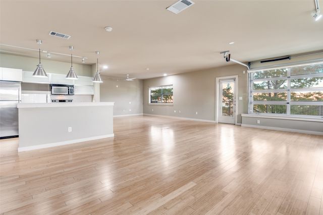 1111 S Akard Street 300, Dallas, TX 75215