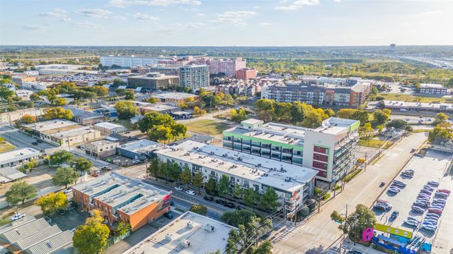 1111 S Akard Street 300, Dallas, TX 75215