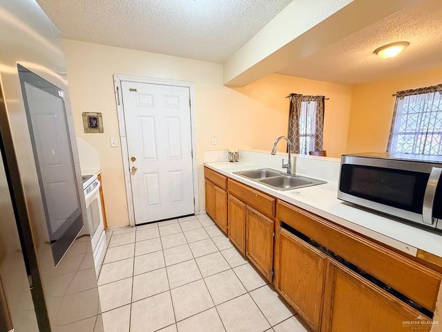 4101 N Laguna Vista Street, Pharr, TX 78577