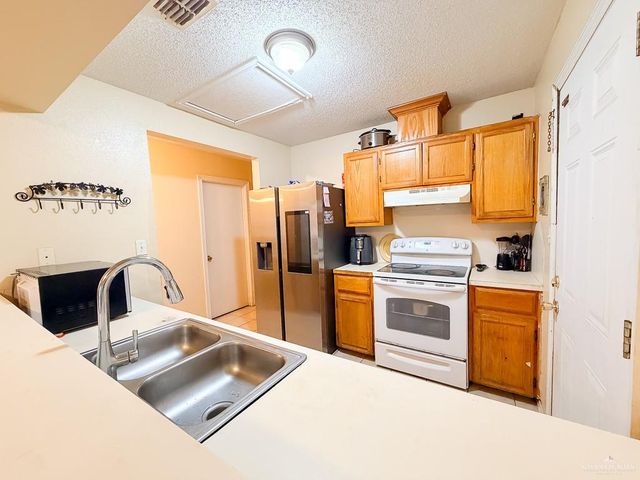 4101 N Laguna Vista Street, Pharr, TX 78577