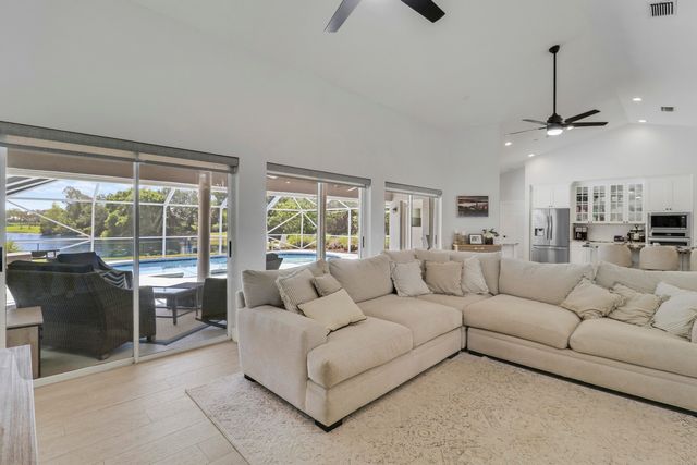 550 SE Ashley Oaks Way, Stuart, FL 34997