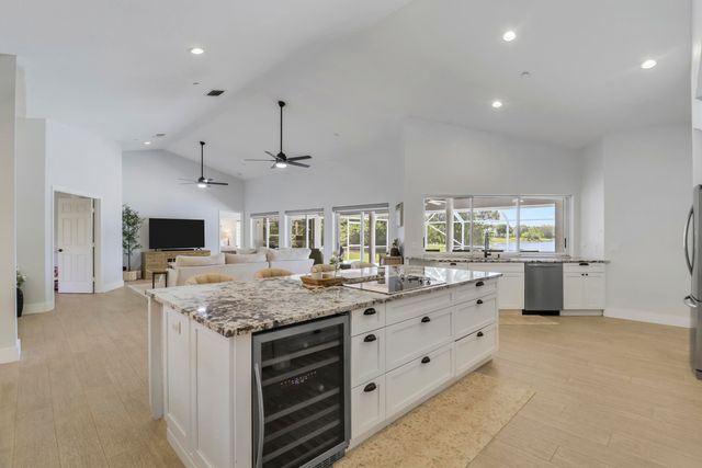 550 SE Ashley Oaks Way, Stuart, FL 34997