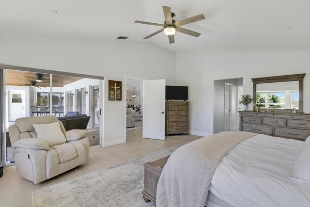 550 SE Ashley Oaks Way, Stuart, FL 34997