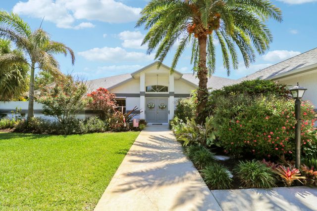 550 SE Ashley Oaks Way, Stuart, FL 34997
