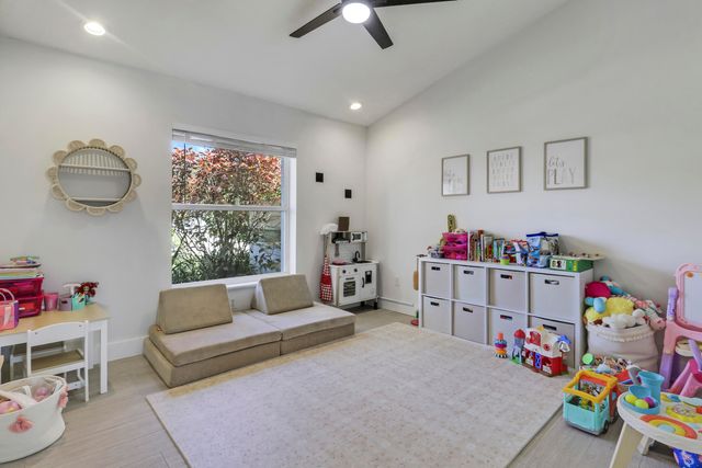 550 SE Ashley Oaks Way, Stuart, FL 34997