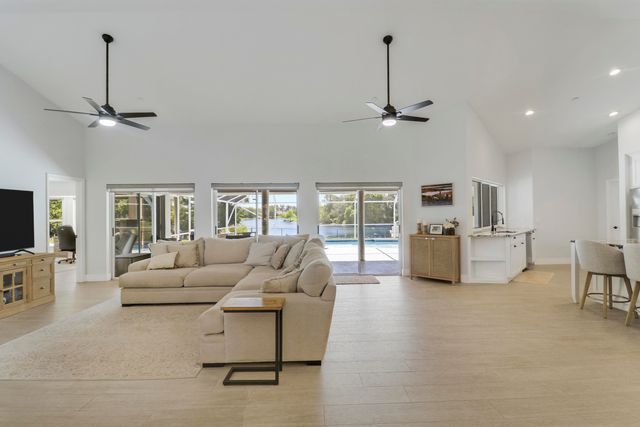 550 SE Ashley Oaks Way, Stuart, FL 34997