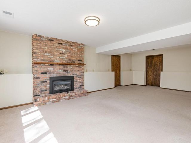 17210 13th Avenue N, Plymouth, MN 55447