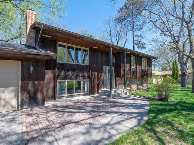 17210 13th Avenue N, Plymouth, MN 55447
