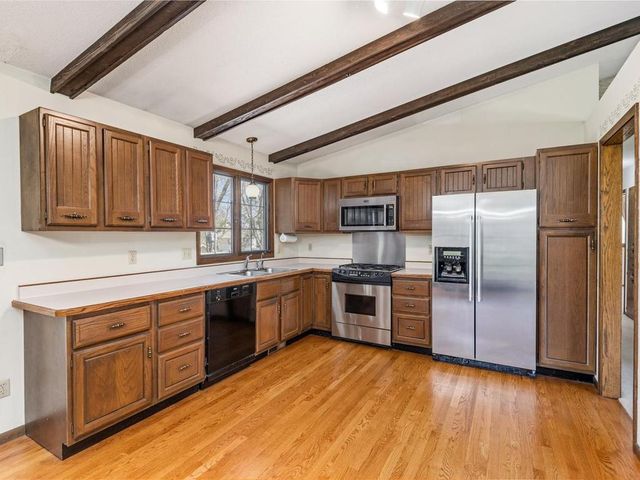 17210 13th Avenue N, Plymouth, MN 55447