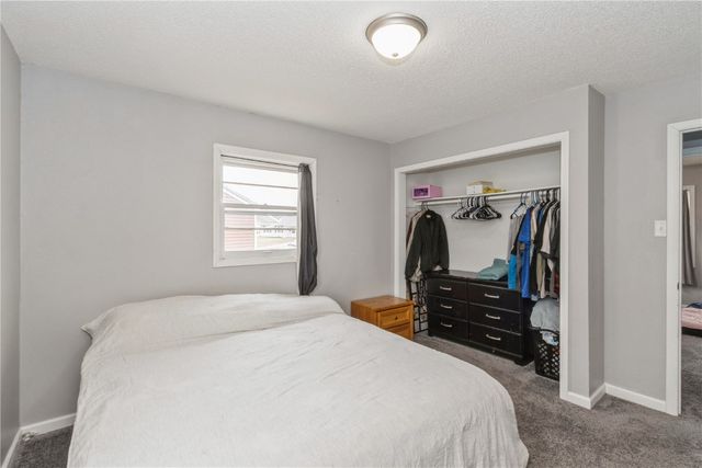 281 Jacolyn Drive NW, Cedar Rapids, IA 52404