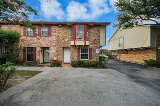 10654 Hazelhurst Drive 28, Houston, TX 77043