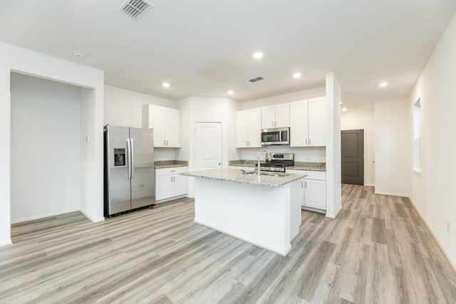 1818 Whispering River Drive, Missouri City, TX 77489