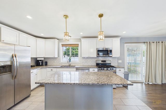 65 Armsby St, New Bedford, MA 02745