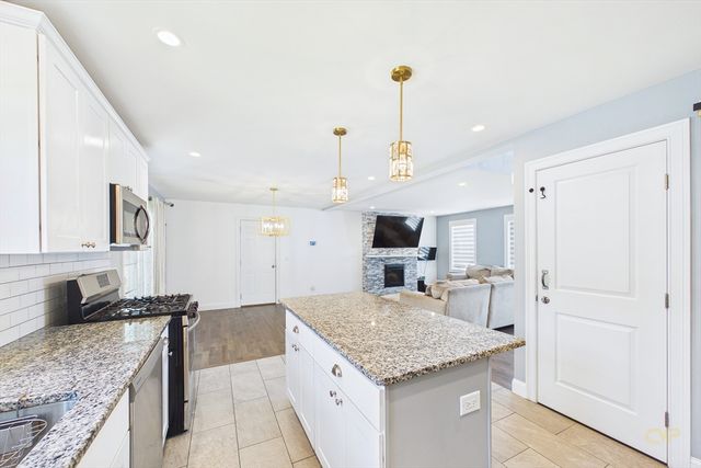 65 Armsby St, New Bedford, MA 02745