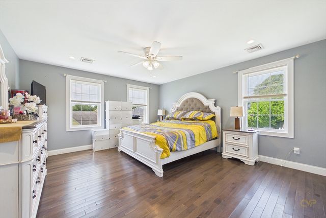 65 Armsby St, New Bedford, MA 02745