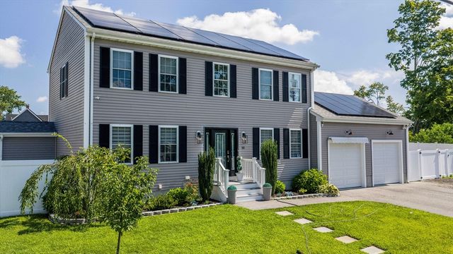 65 Armsby St, New Bedford, MA 02745