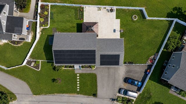 65 Armsby St, New Bedford, MA 02745