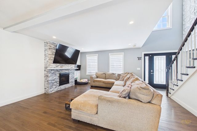 65 Armsby St, New Bedford, MA 02745