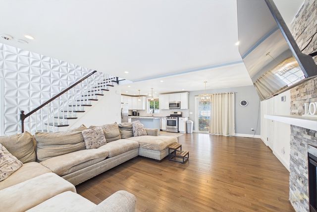 65 Armsby St, New Bedford, MA 02745