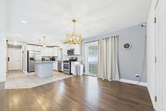 65 Armsby St, New Bedford, MA 02745