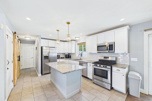 65 Armsby St, New Bedford, MA 02745