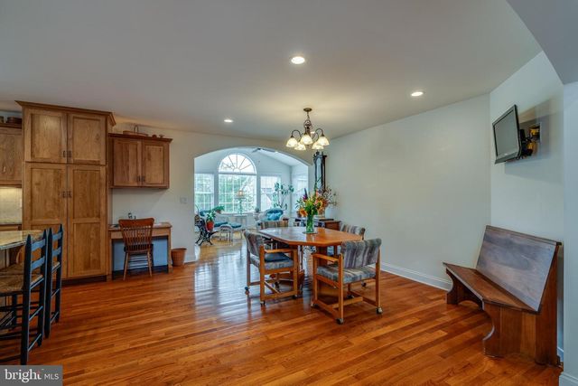 1332 WILLOW CREEK DR, Mount Joy, PA 17552