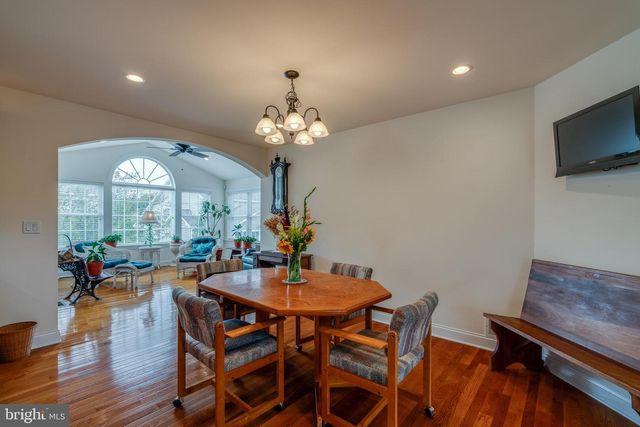 1332 WILLOW CREEK DR, Mount Joy, PA 17552