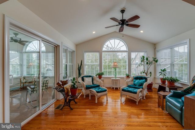 1332 WILLOW CREEK DR, Mount Joy, PA 17552