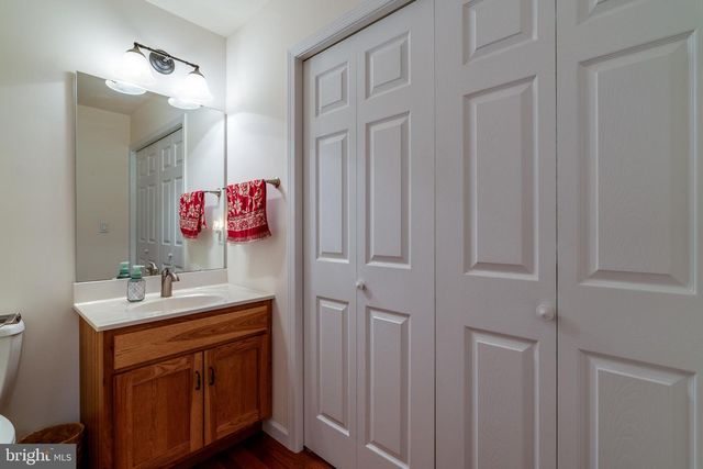 1332 WILLOW CREEK DR, Mount Joy, PA 17552