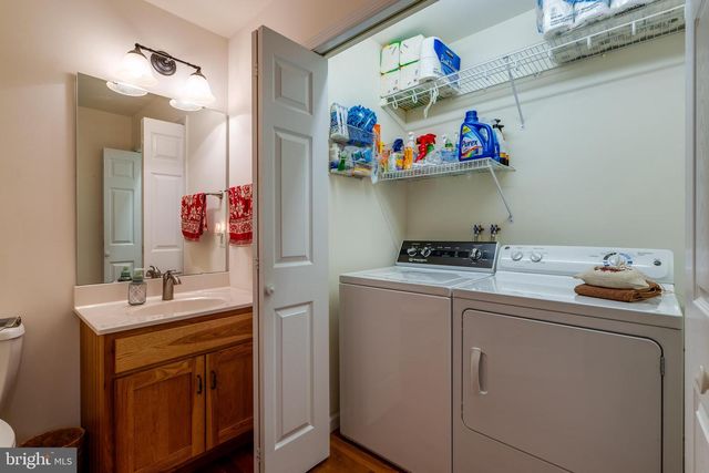 1332 WILLOW CREEK DR, Mount Joy, PA 17552