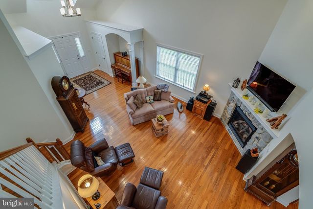 1332 WILLOW CREEK DR, Mount Joy, PA 17552