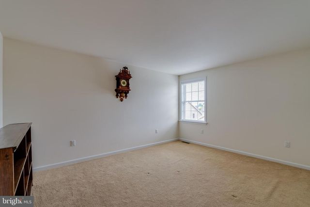 1332 WILLOW CREEK DR, Mount Joy, PA 17552