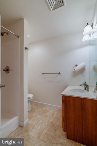 1332 WILLOW CREEK DR, Mount Joy, PA 17552