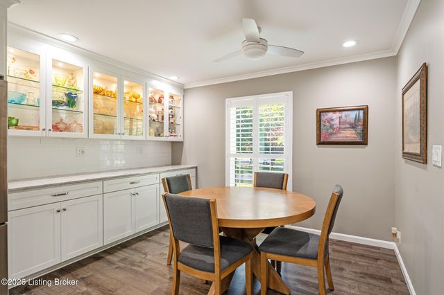 10303 Rock Falls Ct, Louisville, KY 40223