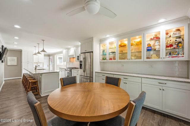 10303 Rock Falls Ct, Louisville, KY 40223