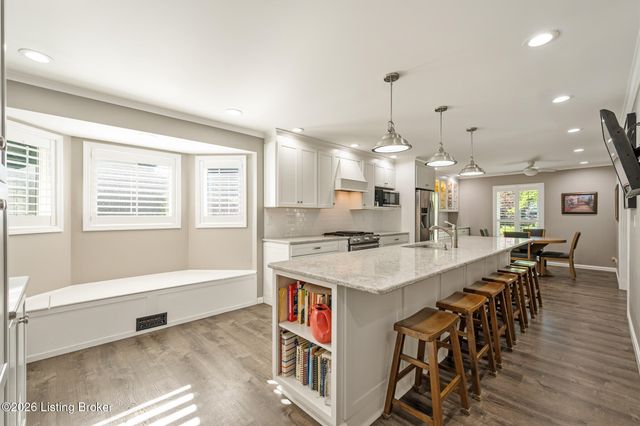 10303 Rock Falls Ct, Louisville, KY 40223