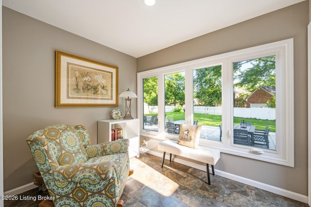 10303 Rock Falls Ct, Louisville, KY 40223