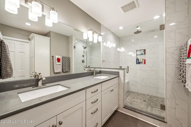 10303 Rock Falls Ct, Louisville, KY 40223