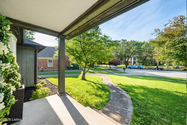 10303 Rock Falls Ct, Louisville, KY 40223