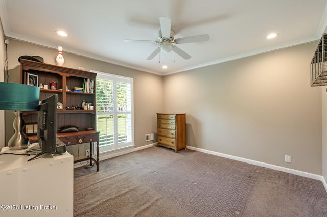 10303 Rock Falls Ct, Louisville, KY 40223