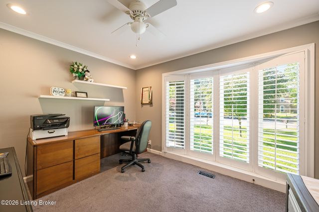 10303 Rock Falls Ct, Louisville, KY 40223