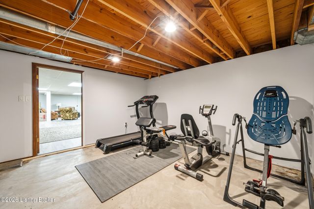 10303 Rock Falls Ct, Louisville, KY 40223