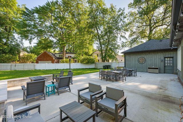 10303 Rock Falls Ct, Louisville, KY 40223