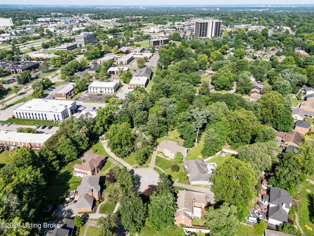 10303 Rock Falls Ct, Louisville, KY 40223