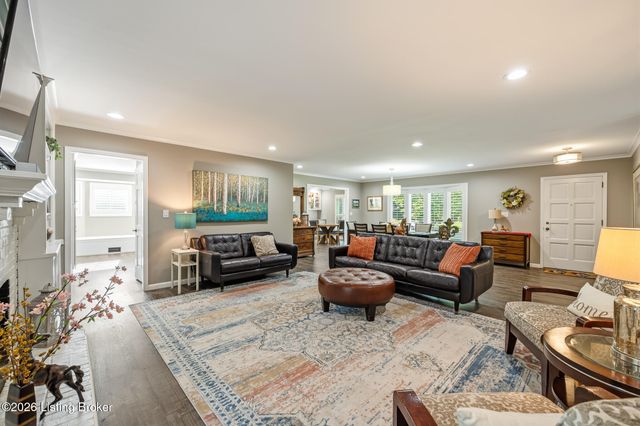 10303 Rock Falls Ct, Louisville, KY 40223