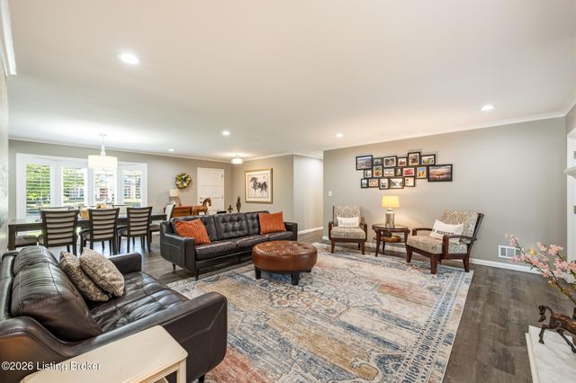 10303 Rock Falls Ct, Louisville, KY 40223