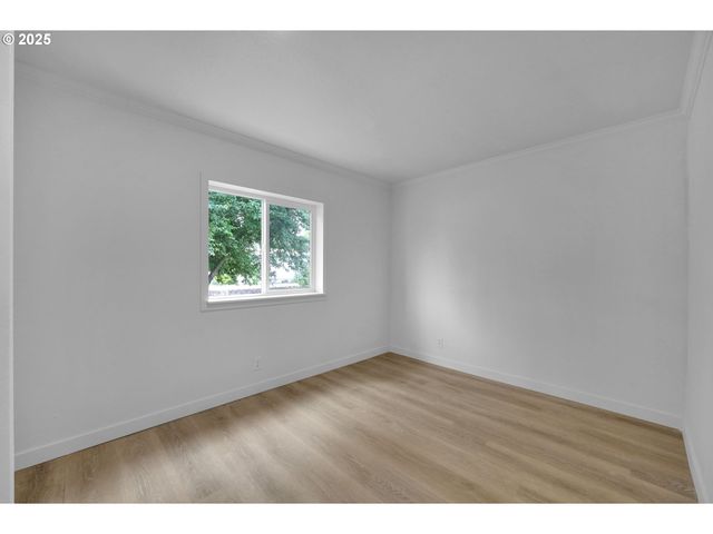 4989 CONE Ave, Eugene, OR 97402