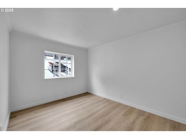 4989 CONE Ave, Eugene, OR 97402