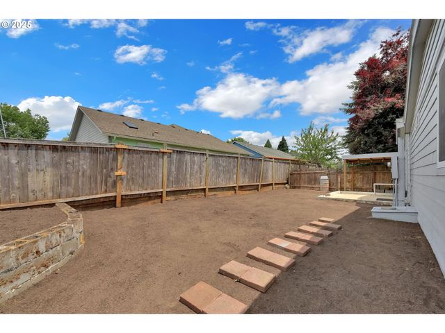4989 CONE Ave, Eugene, OR 97402